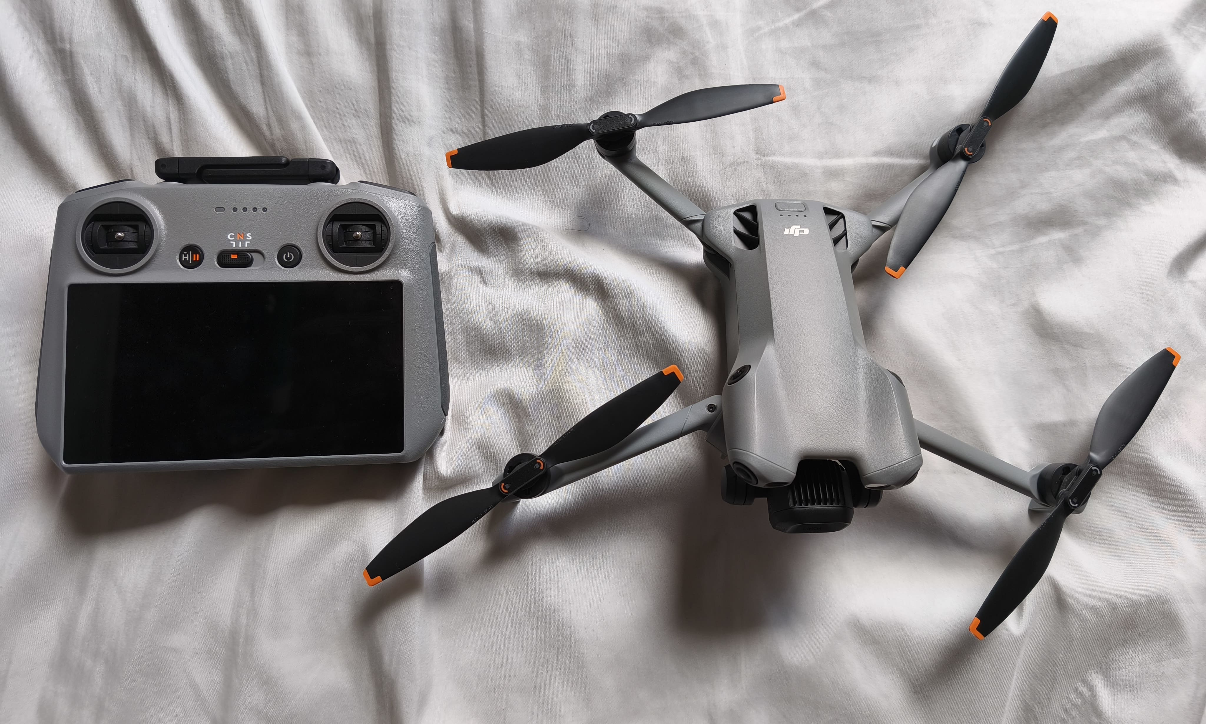 DJI Mini 5 Pro con control remoto RC2